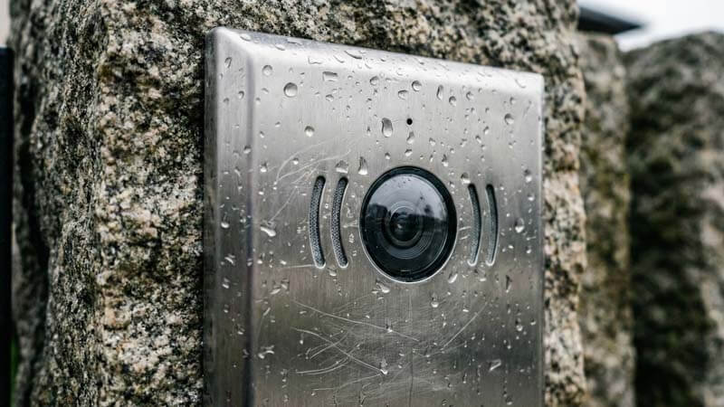 антивандальная вызывная панель видеодомофона с камерой крупным планом